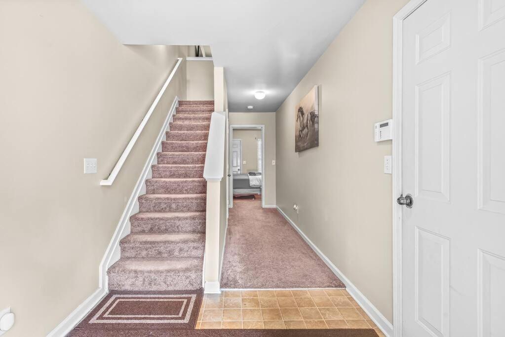 Charming Multilevel 4 Bedroom Townhouse Атланта Екстериор снимка
